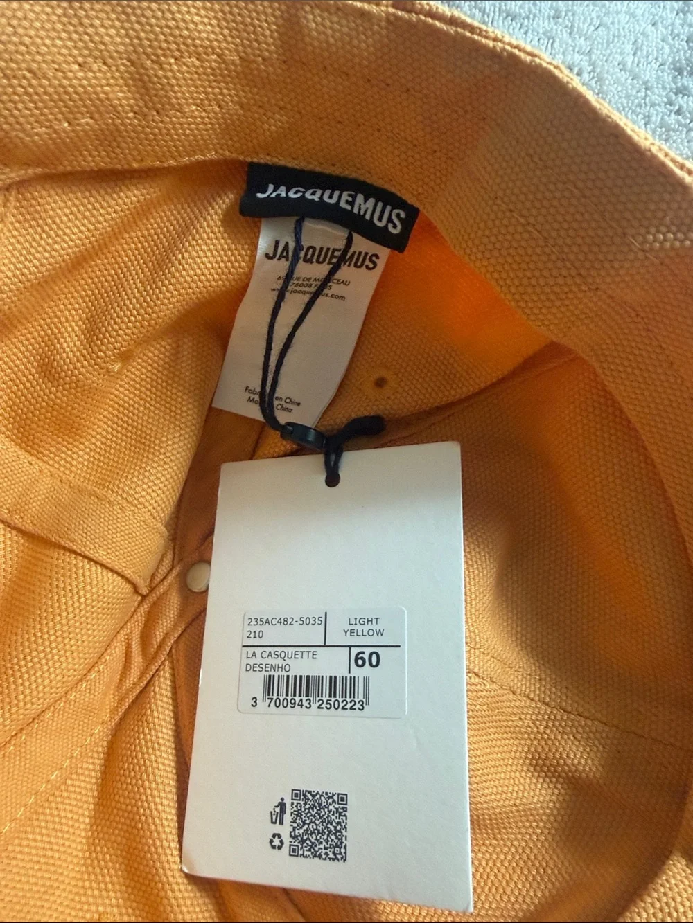 Jacquemus Orange Cap with Pink Logo Graphic